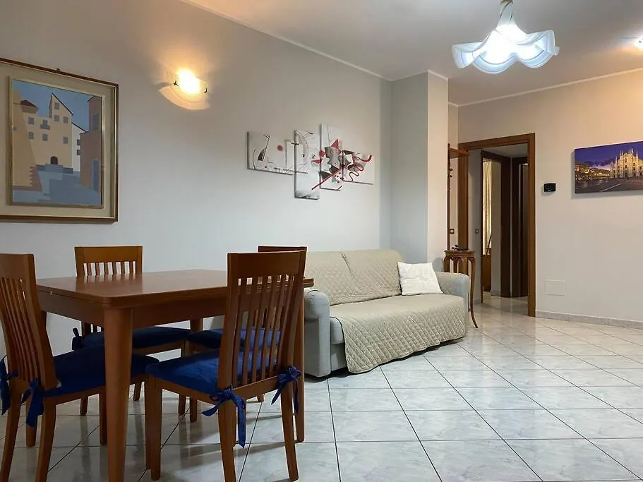 Appartamento Adriano Milan Apartment