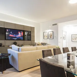 شقة Hemeras Boutique Homes - Super Central Luxury, ميلان